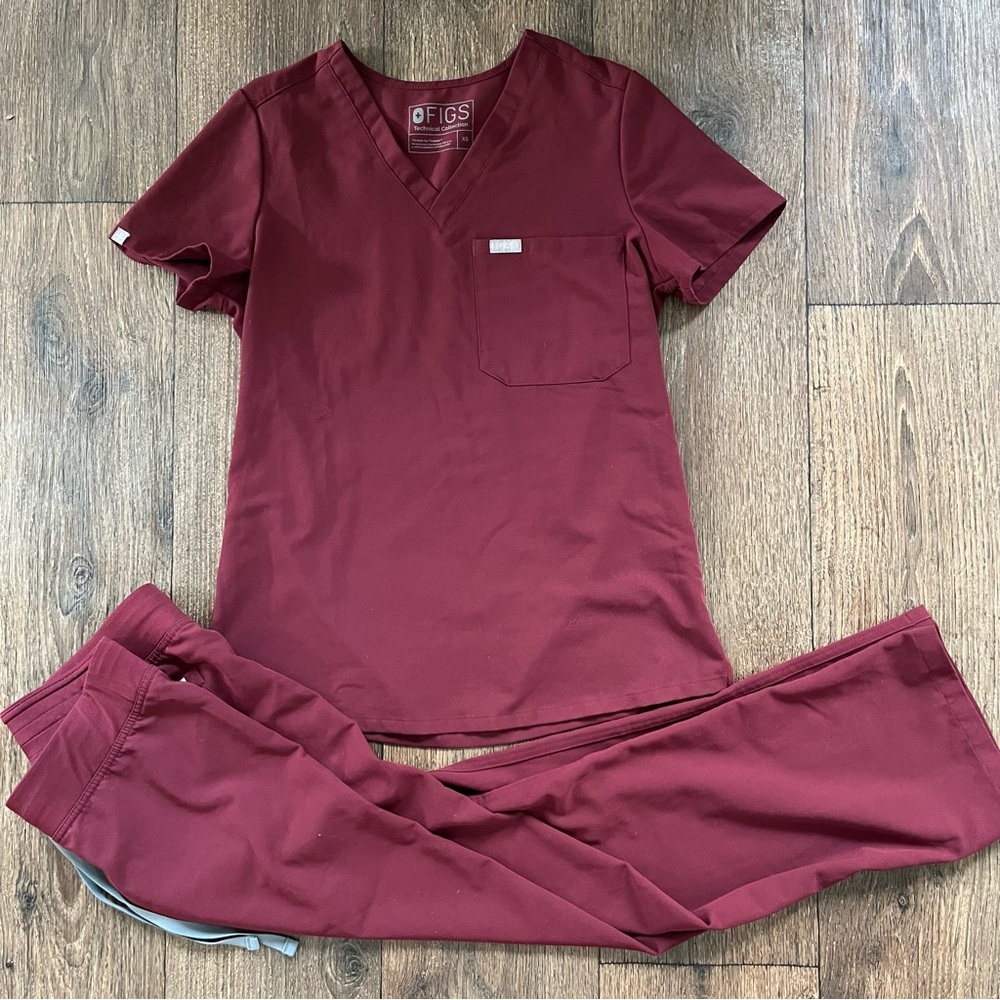 Figs technical burgundy maroon medical scrub set Catarina XS Livingston small